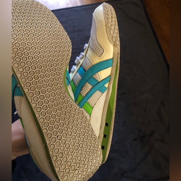 Rare ASICS shoes, barely worn - Picture 4 of 7